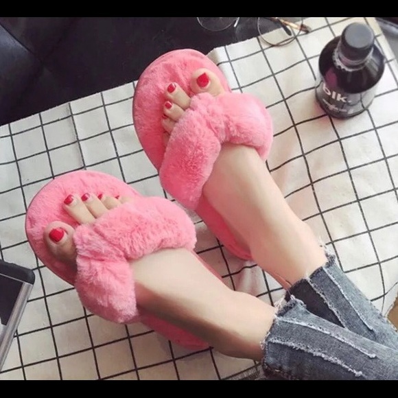 NWT 789 M L rose pink fluffy thong slides slippers - Picture 5 of 16